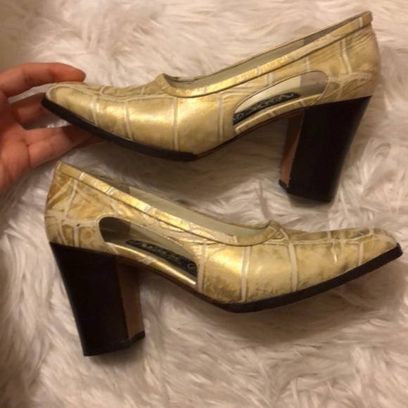 Shoes - Vintage Metallic Snake Cutout Pumps